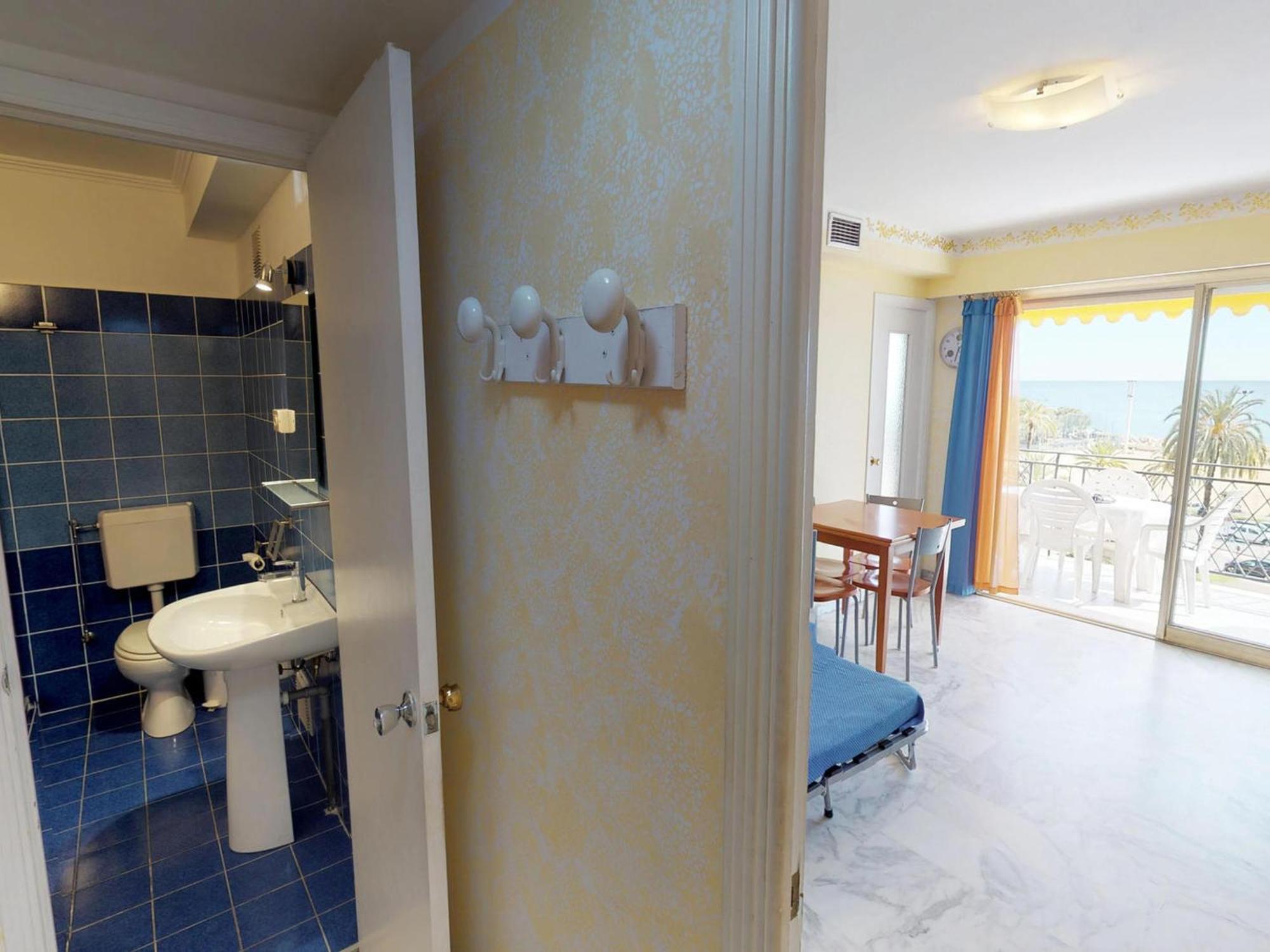 Studio Climatise Avec Terrasse Face Mer A Menton - Fr-1-196-208 Екстериор снимка